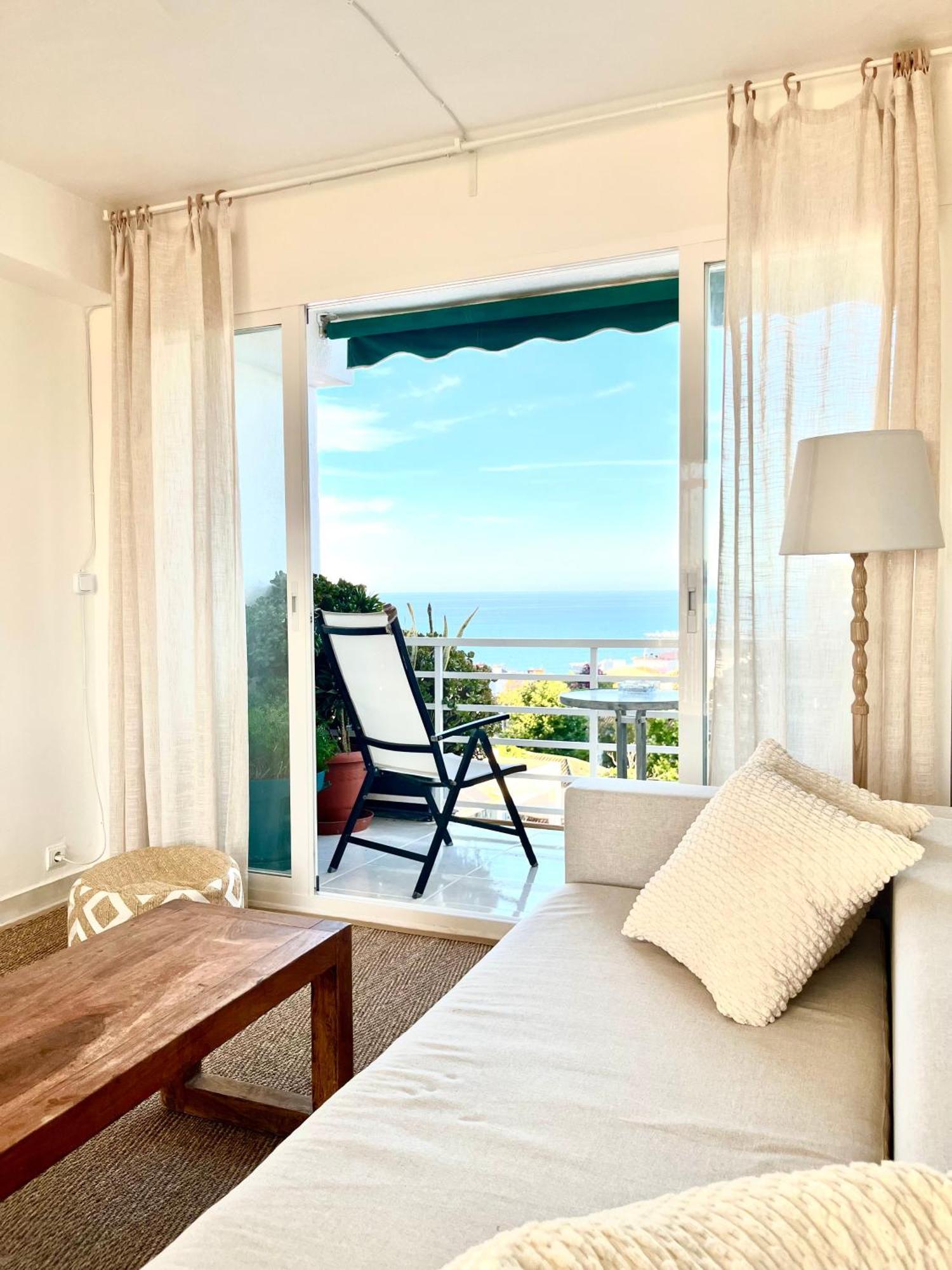 Light-Filled Apartment With Sea Views 토레몰리노스 외부 사진